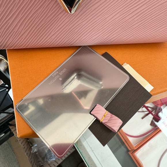 Louis vuitton Twist MM Epi Leather Pink - Picture 13 of 15